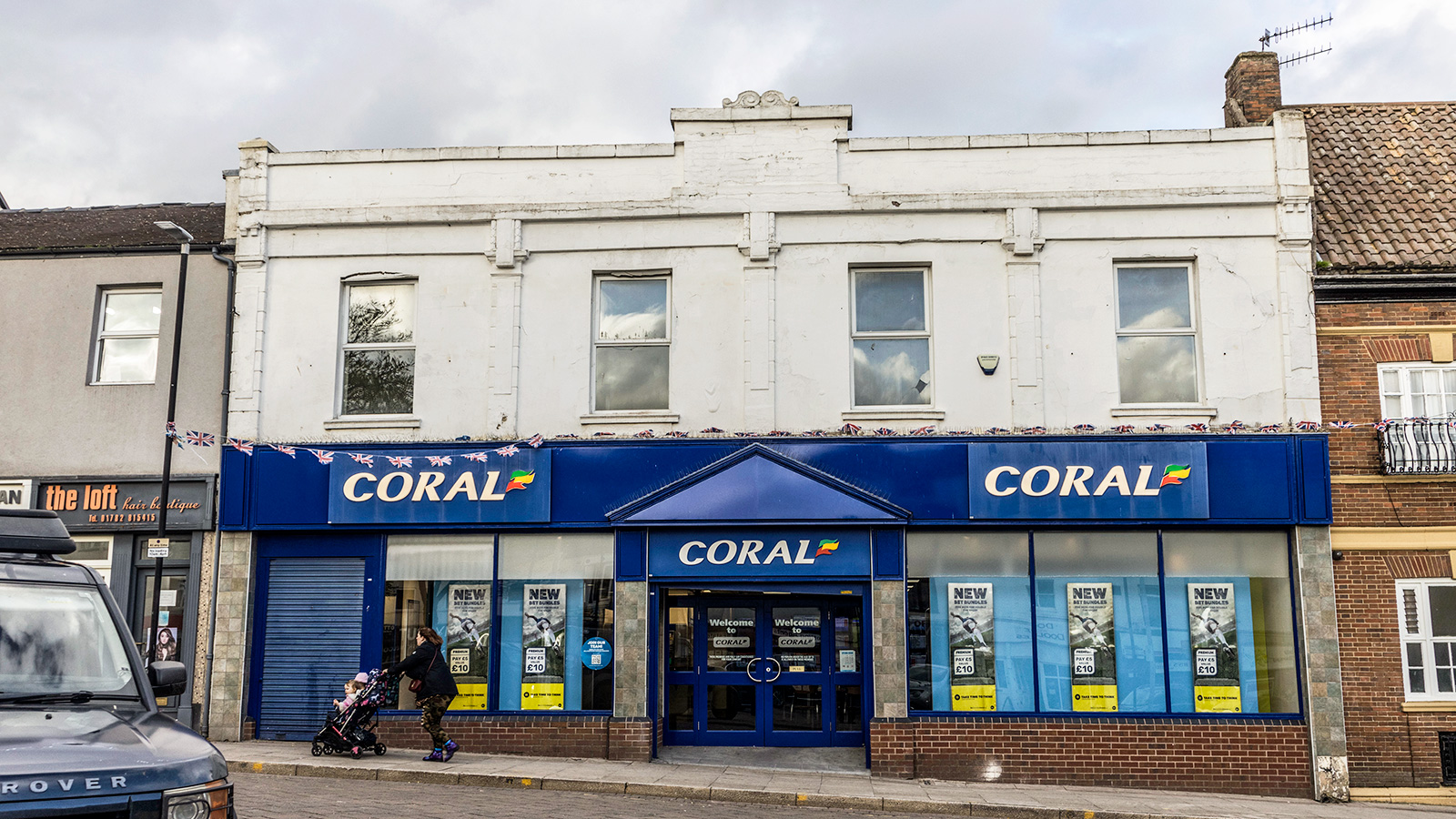 9/10 Tower Square<br>Tunstall<br>Stoke-on-Trent<br>Staffordshire<br>ST6 5AA