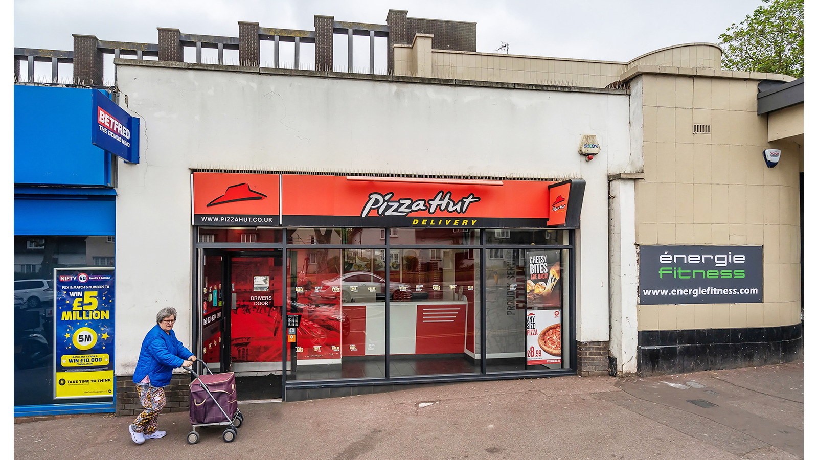 Pizza Hut Delivery, 1 Odeon Parade<br>Eltham<br>London<br>SE9 6BZ