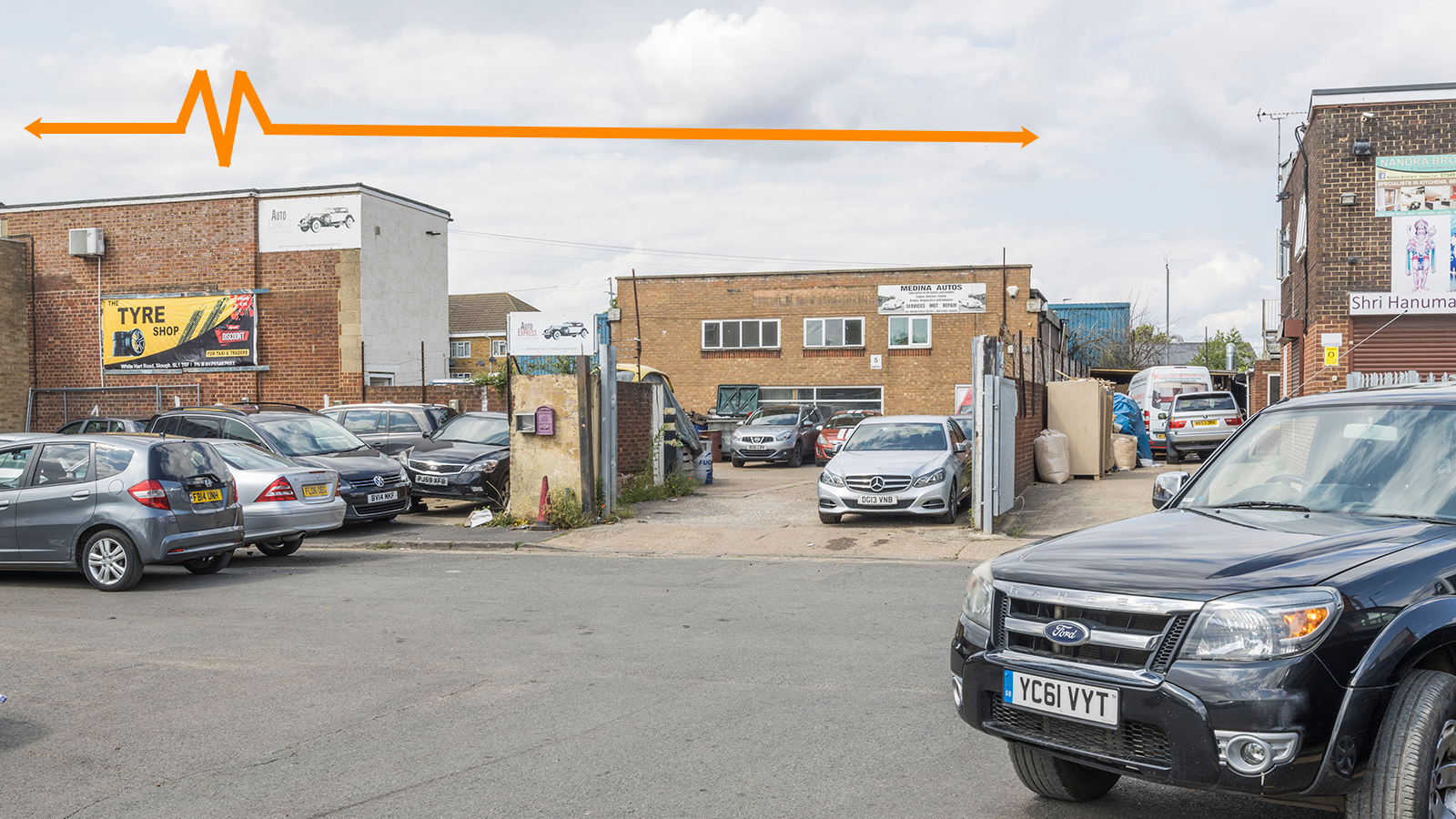 Medina Auto & Auto Express<br>Medina Dairy, White Hart Road<br>Slough<br>Berkshire<br>SL1 2SF