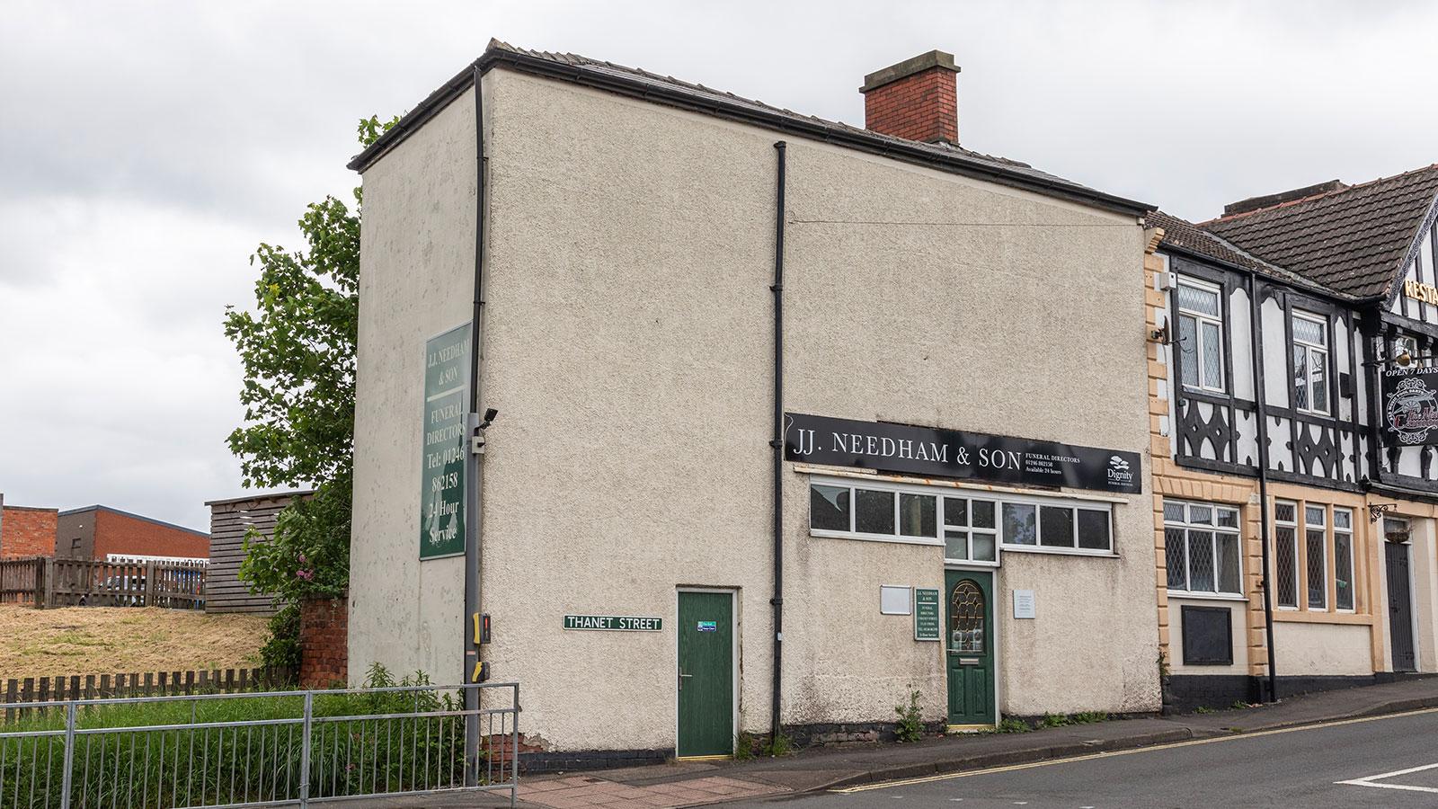 2 Thanet Street<br>Clay Cross<br>Chesterfield<br>Derbyshire<br>S45 9JR