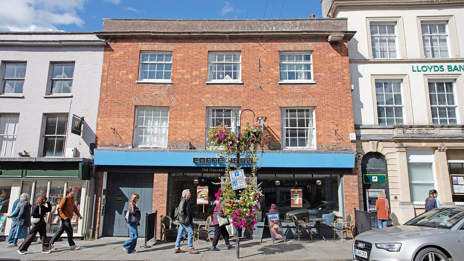 28 High Street<br>Wells<br>Somerset<br>BA5 2SG