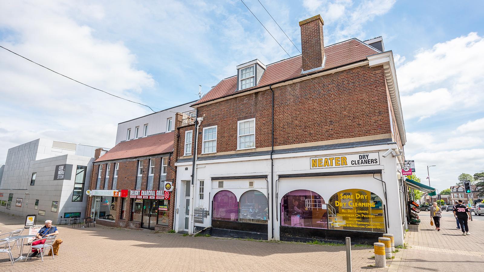 144 Broadway, Didcot image 2