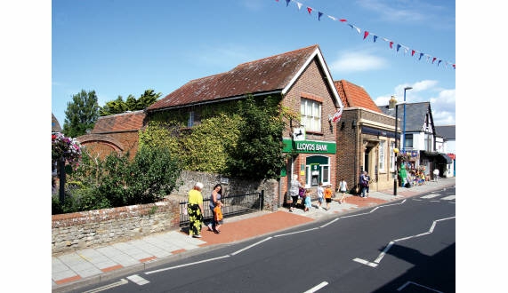 Lloyds Bank, 152 High Street<br>Selsey, Nr Chichester<br>West Sussex<br>PO20 0QQ
