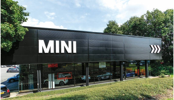 Car Showroom 