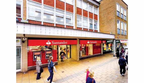 Santander Bank, 38 - 39 Queens Square<br>Crawley<br>West Sussex<br>RH10 1HG
