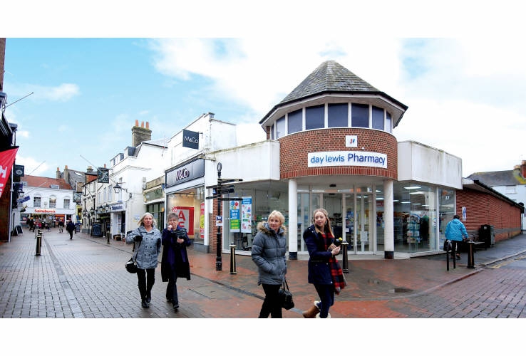 7 High Street<br>Cowes<br>Isle of Wight<br>PO31 7SA
