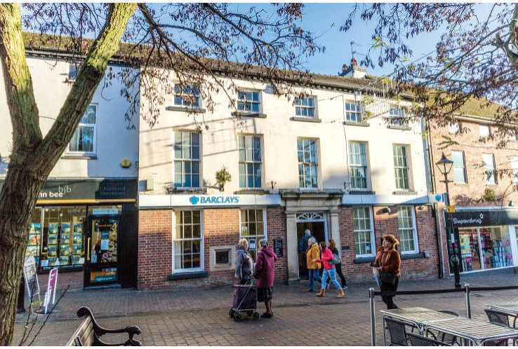 Property Auctions 14/Feb/2019 | Barclays Bank, 43 / 45 ...