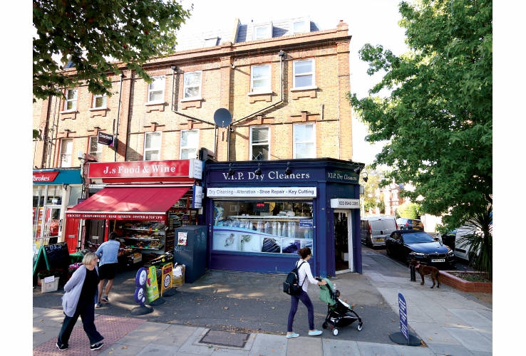 211 Lower Mortlake Road<br>Richmond upon Thames<br>Greater London<br>TW9 2LP