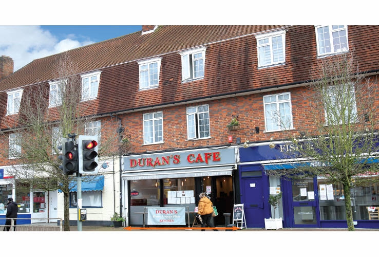 Property Auctions 11/Feb/2021 4 & 4a The Parade, Farnham Common